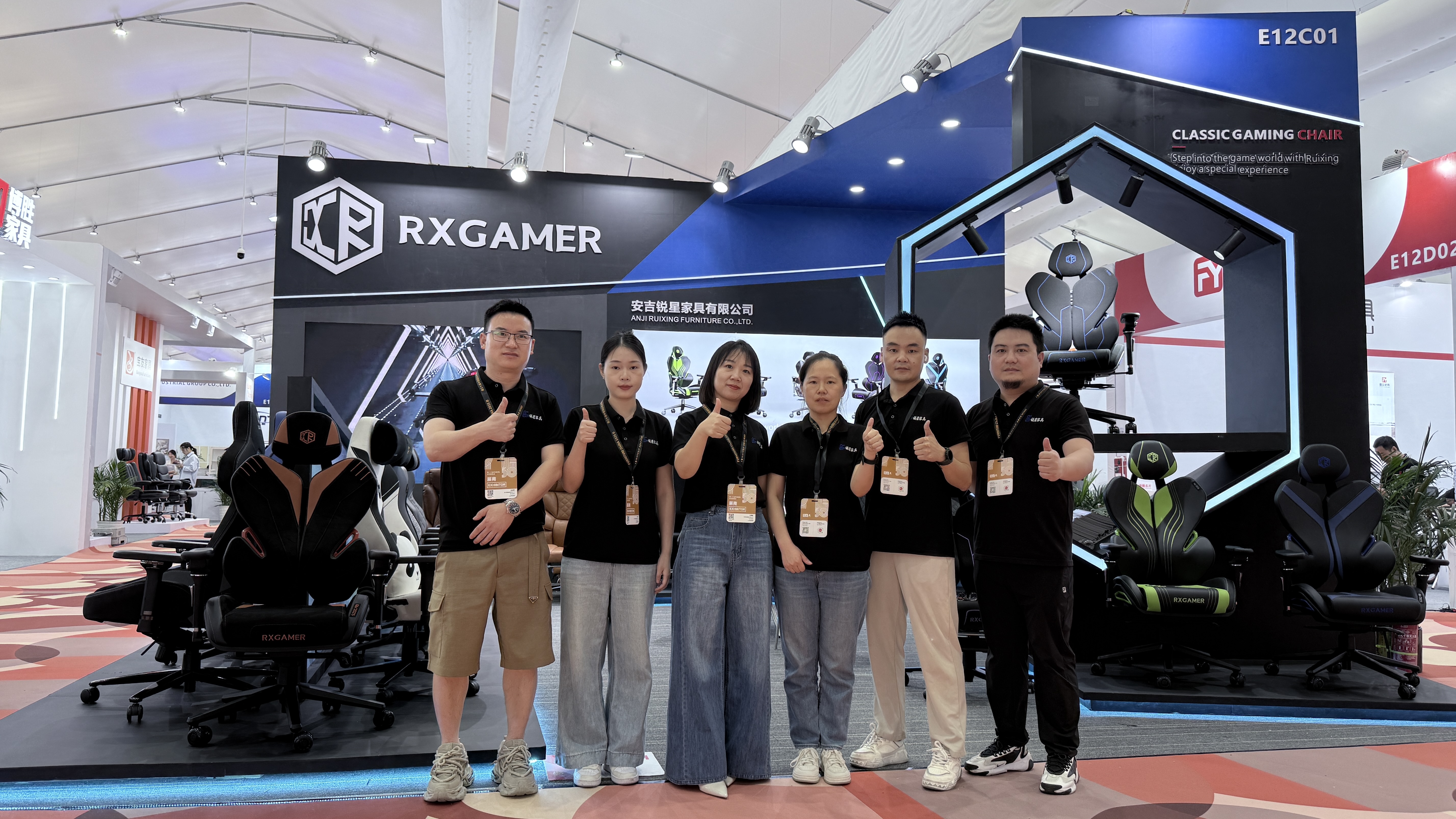 Anji RuiXing Furniture präsentiert sich erfolgreich auf der 30. Internationalen Möbelmesse in China